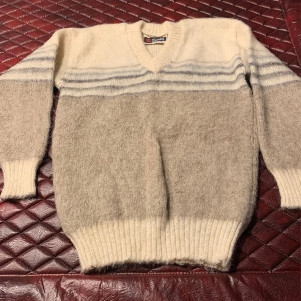 Vintage Samband of Iceland size large